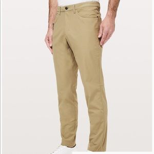 Lululemon ABC Classic Pant Men sz. 34 Tan